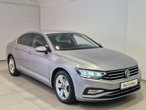 VW Noul Passat Comfortline 2.0 TDI DSG thumbnail