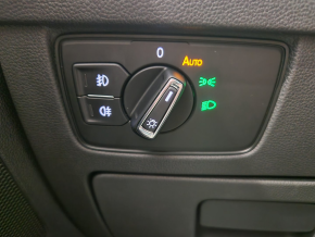 VW Noul Passat Comfortline 2.0 TDI DSG thumbnail