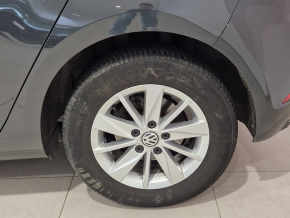 VW Golf Comfortline 1.6 TDI thumbnail