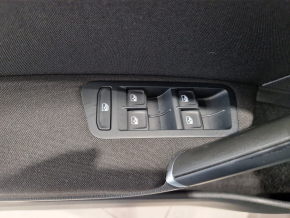 VW Golf Comfortline 1.6 TDI thumbnail