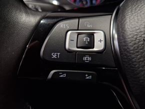 VW Golf Comfortline 1.6 TDI thumbnail