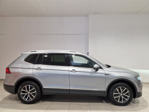 VW Tiguan Allspace CL TDI 4MOTION DSG thumbnail
