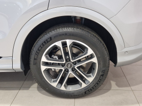Audi Q5 40 TFSI quattro thumbnail