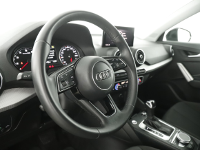 Audi Q2 35 TFSI thumbnail