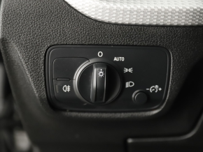 Audi Q2 35 TFSI thumbnail