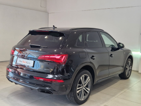 Audi Q5 40 TDI quattro S line thumbnail