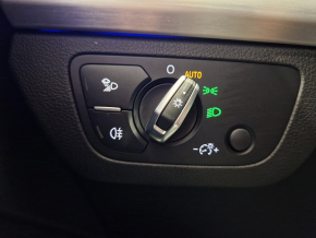 Audi Q5 40 TDI quattro S line thumbnail