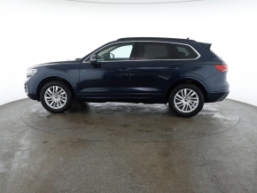 VW Noul Touareg R-Line V6 TSI thumbnail