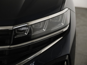 VW Noul Touareg R-Line V6 TSI thumbnail