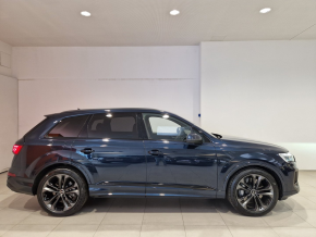 Audi Q7 S line 55 TFSI e quattro 290 kW/394CP thumbnail