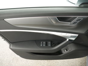 Audi A6 45 TFSI quattro Design thumbnail