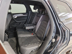 VW Touareg R-Style V6 TDI thumbnail