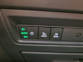 VW Touareg R-Style V6 TDI thumbnail