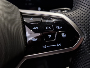 VW Touareg R-Style V6 TDI thumbnail
