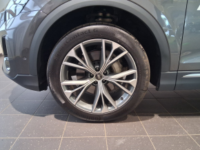 Audi Q8 PI 45 TDI quattro thumbnail
