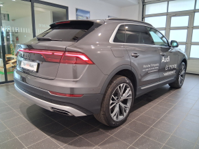 Audi Q8 PI 45 TDI quattro thumbnail