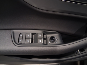 Audi Q8 PI 45 TDI quattro thumbnail