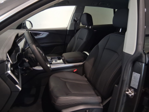 Audi Q8 PI 45 TDI quattro thumbnail