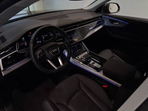 Audi Q8 PI 45 TDI quattro thumbnail