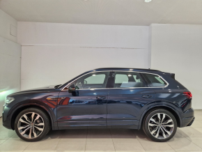 VW Touareg R-Style V6 TDI thumbnail