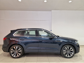 VW Touareg R-Style V6 TDI thumbnail