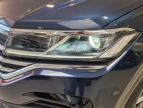 VW Touareg R-Style V6 TDI thumbnail