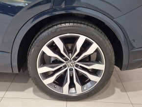 VW Touareg R-Style V6 TDI thumbnail