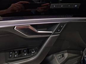 VW Touareg R-Style V6 TDI thumbnail