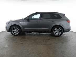 VW Touareg R-Line TDI 4MOTION thumbnail