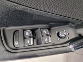 Audi Q2 S line 35 TFSI thumbnail