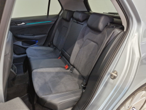 VW Noul Golf Adv. 1.5 eTSI DSG ACT m.hyb TD thumbnail
