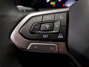 VW Noul Golf Adv. 1.5 eTSI DSG ACT m.hyb TD thumbnail