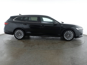 Škoda Superb Combi Essence TSI m-HEV DSG thumbnail