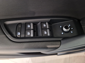 Audi Q5 40 TDI quattro S line thumbnail