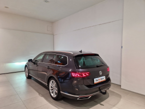 VW Passat Variant Elegance TDI SCR DSG thumbnail