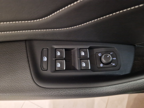 VW Passat Variant Elegance TDI SCR DSG thumbnail