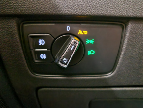 VW Passat Variant Elegance TDI SCR DSG thumbnail