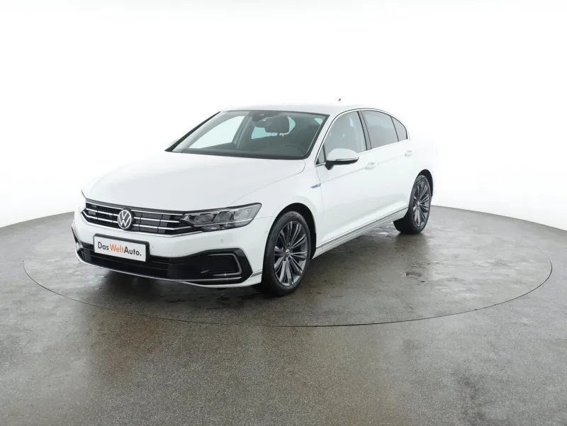 VW Noul Passat GTE 1.4 TSI 218 CP PHEV