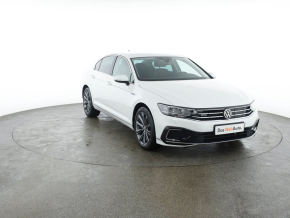 VW Noul Passat GTE 1.4 TSI 218 CP PHEV thumbnail