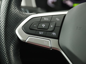 VW Noul Passat GTE 1.4 TSI 218 CP PHEV thumbnail