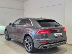 Audi Q8 55 TFSI quattro thumbnail