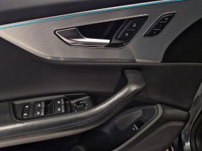 Audi Q8 55 TFSI quattro thumbnail