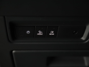 VW Touareg R-Line TDI 4MOTION thumbnail