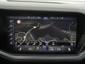 VW Touareg R-Line TDI 4MOTION thumbnail