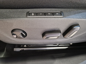 Škoda OCTAVIA Combi Premium TDI DSG thumbnail