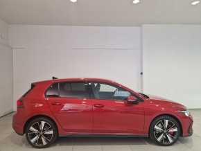 VW Golf GTE thumbnail