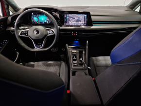 VW Golf GTE thumbnail