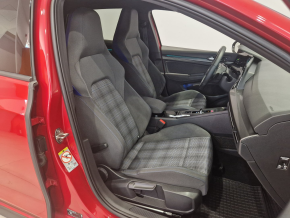 VW Golf GTE thumbnail