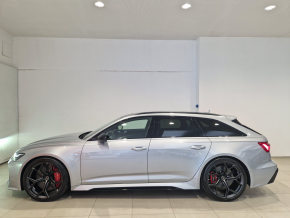 Audi RS6 Avant performance quattro thumbnail