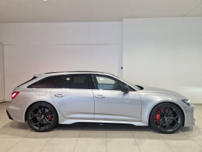 Audi RS6 Avant performance quattro thumbnail